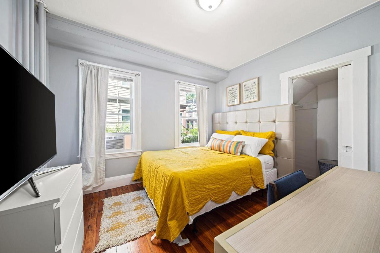 Cozy Up In 5Br Apt Near Charming Oak Square Boston Eksteriør billede