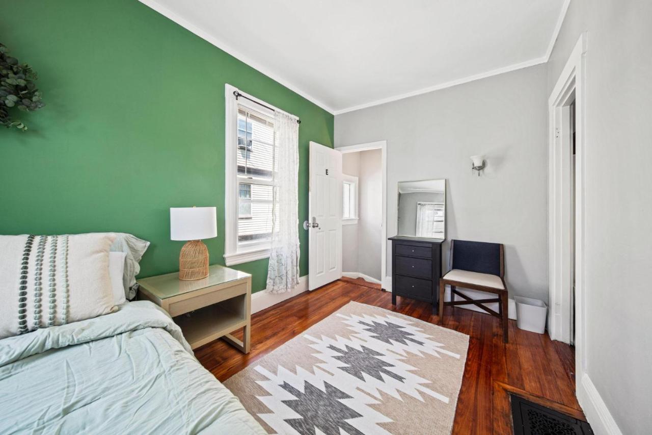Cozy Up In 5Br Apt Near Charming Oak Square Boston Eksteriør billede