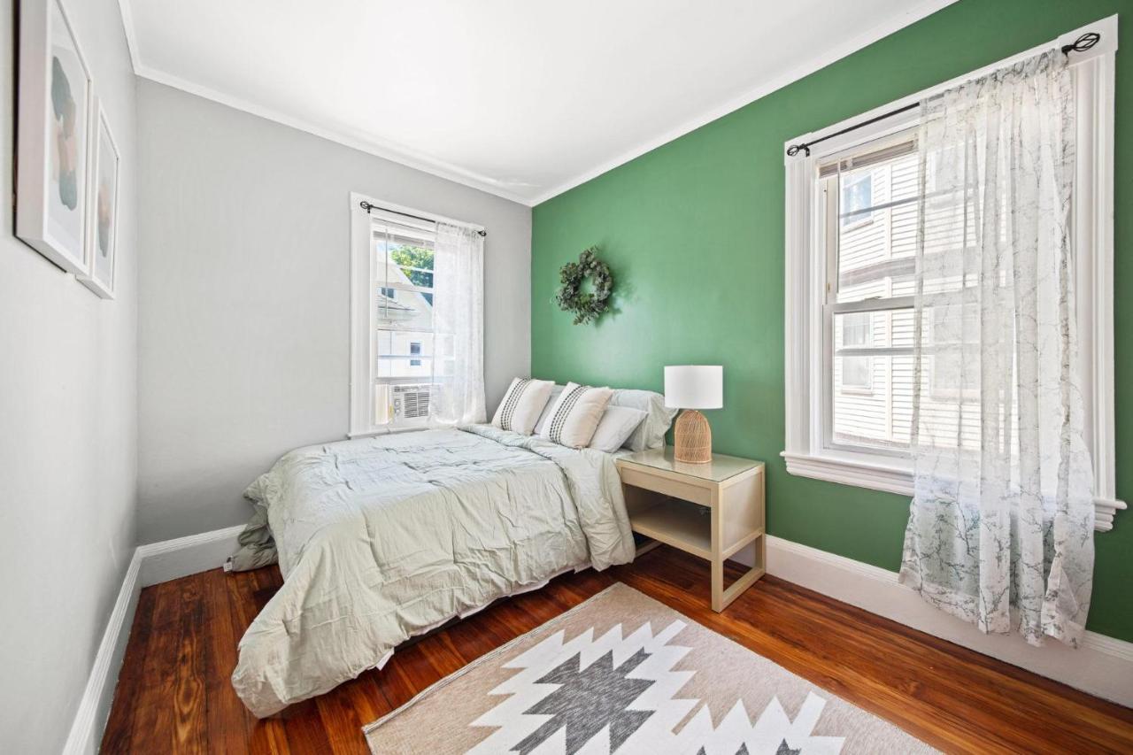 Cozy Up In 5Br Apt Near Charming Oak Square Boston Eksteriør billede